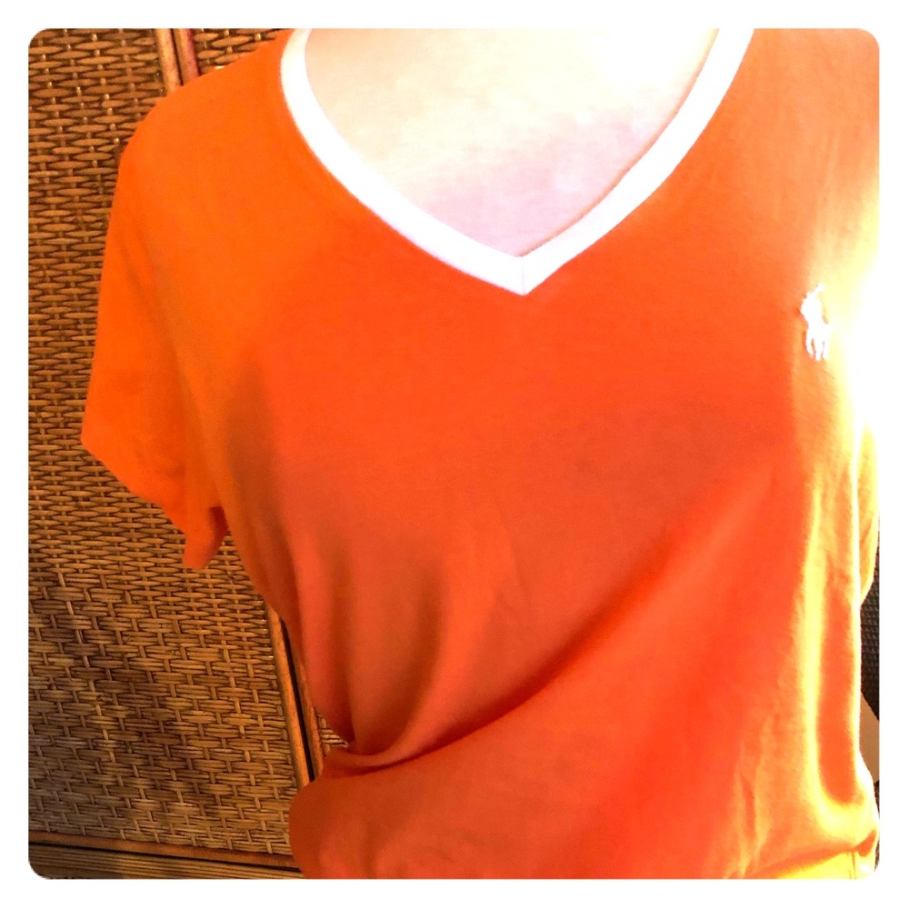 V neck tee cap sleeve.
